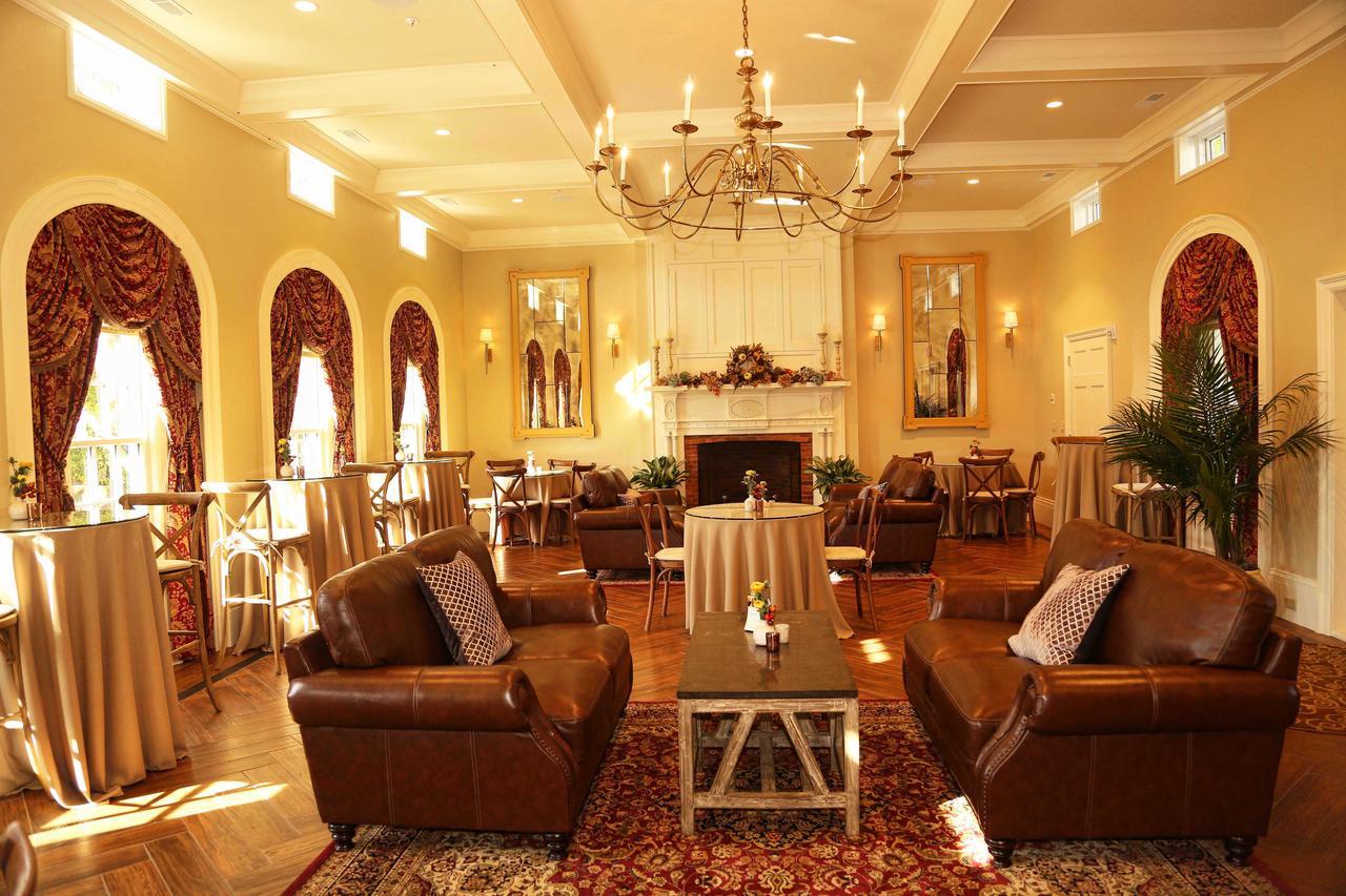 Peter Allen Inn & Event Center Kinsman Esterno foto
